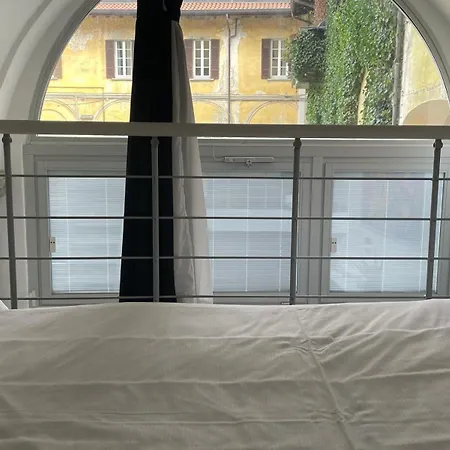 L'arco Del Convento Como